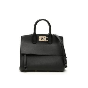 26 SS 페라가모 스튜디오 Studio 간치니 지퍼 블랙 모노크롬 토트백 21H1590718293