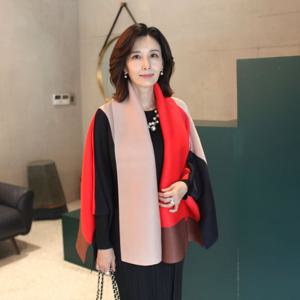 [쉬즈마담]J31593 빅숄카라 플리츠 판쵸자켓 결혼식 하객룩