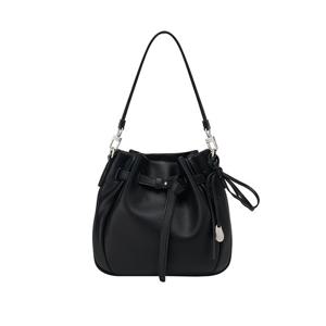 [루이까또즈]소프트 벨티드 크로스백 HT2SD02BL