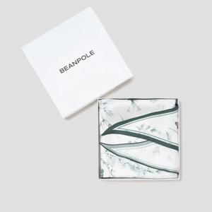 [빈폴] 실크 플라워 다이아몬드 스카프 - 그린 BE5284L12M