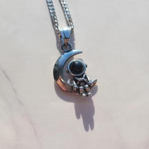 [노블른] 써지컬스틸 달우주인 팬던트 남자 목걸이