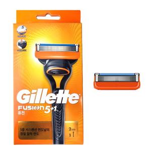 질레트 퓨전 매뉴얼 면도기 2UP  (면도기+면도날2개)