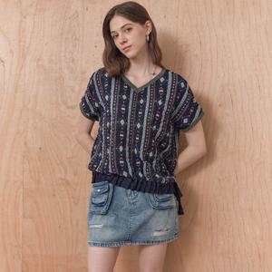 [MAXZA] 에스닉 브이넥 러플 볼륨 블라우스
