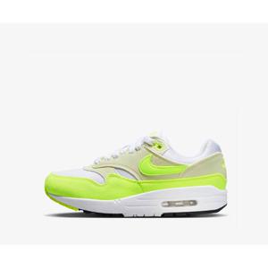 나이키 우먼스 에어맥스 1 데일리 런닝화 볼트 DZ2628 100