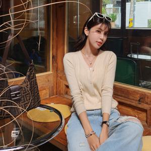 [나크21] 슬림한 핏감 쫀쫀 니트 브이넥 가디건 NK41-J-2