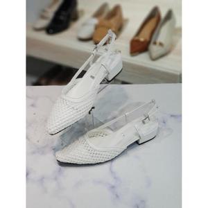 한슈 세이브존06 세미 스퀘어토 라탄 슬링백 펌프스힐 HS677013bl