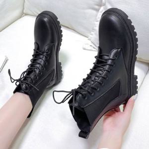 미들부츠 시크블랙 통굽 레이스업 여성 워커 부츠 캐주얼화