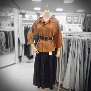 오프리미츠 HC26 50%+20%로맨틱무드  프릴 깃털 바스락 데일리블라우스 남구홈플러스 B24bl2801