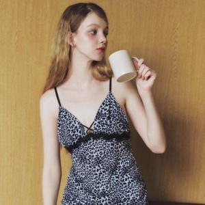 솔브 섹시 레오파드 나염 슬립 나시 홈웨어 여성 상의 SDWD487T