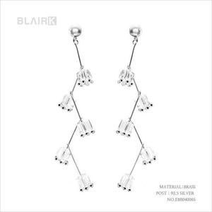 [블레어케이]화이트베리 크리스탈 드롭귀걸이