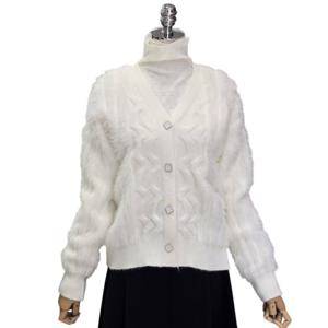 [포커스]네모단추 포인트 브이넥 앙고라 가디건 (FW4K7KC0113)