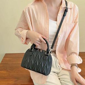 [프롬슈] 퀼팅 반달 여성크로스가방 미니 여자숄더백