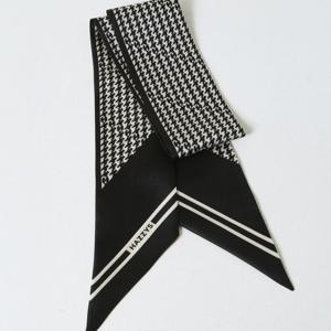 [헤지스ACC] 블랙 하운드투스 쁘띠 실크 스카프 HISC4E900BK