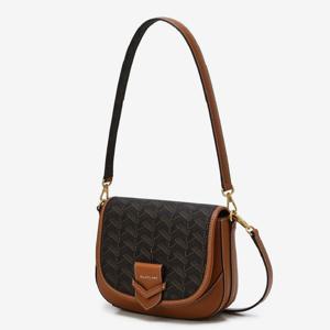 [질스튜어트핸드백] 브라운 패턴 플랩형 새들백 JABA3F461 W2