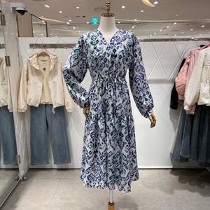 [밸리걸] 브이넥 프린트 롱 원피스 809670