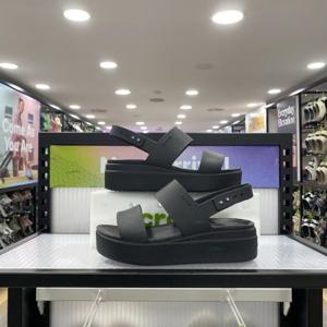 [크록스][크록스] 브루클린 로우 웨지 206453-060 (12508019)