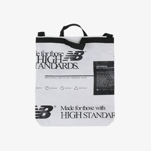 뉴발란스크로스백 YQJ NBGCECS901-10 리유저블 토트크로스백