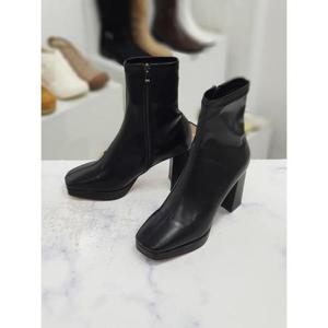 한슈 세이브존09 가보시 절개 스판 여성 앵클 부츠 9cm HS458056bl