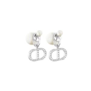 디올 트리발 클립 이어링 실버 피니쉬 메탈 화이트 레진 펄 실버 톤 크리스탈 E2141WOMCY-D13S