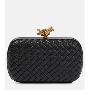 Bottega Veneta Knot 인트레치오 레더 클러치 P00757703