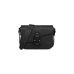 디올 스몰 새들 메신저백 플랩 디올 그래비티 레더 앤 그레인드 카프스킨 블랙 1ADPO049LLG-H00N