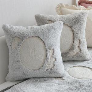 아트박스/앤코튼 스노우 마가렛 극세사 쿠션(솜 포함) 50x50