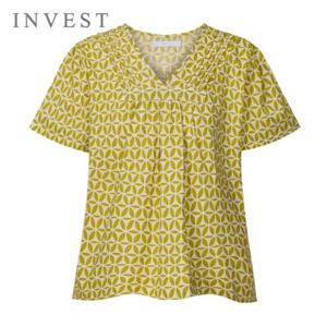 에스닉 나염 V넥 블라우스_INI5M1BL5471