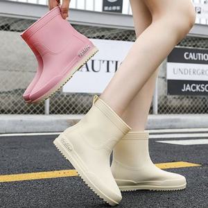 여성 레인 부츠 장화 여자 슈즈 기모 신발 3색C 여성레인부츠 여성레인워커부츠 여성레인슈즈 여성신발 미들부츠 여자워커 통굽부츠 가을부츠 앵클슈즈 여자신발