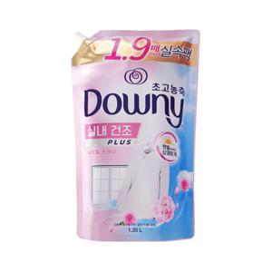 다우니 실내건조 초고농축 섬유유연제 플로럴 블로썸 리필 1.35L