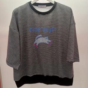 Latium HC06 국내생산 팔뚝품편한 애니표범스트라이프 5부반팔 라운드 티셔츠 T2531ts12B