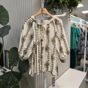 스테파니 HC05 에스닉카키블라우스BL A25SH5305H