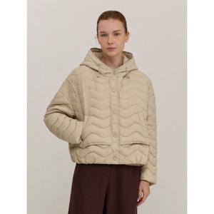 [플리츠미][플리츠미] 웨이브 퀼팅 후드 다운 자켓_EDJKW125063