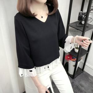 [유니제이] 미토 브이넥 밑단 도트 레이스 티셔츠 U0GTS2466