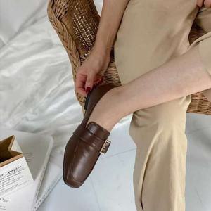 [블루피오레] 스퀘어 골드버클 로퍼 BFS1010