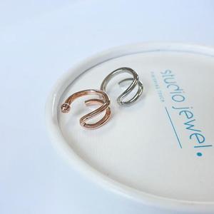 웨이브 두줄 링 이어커프 피어싱 귀안뚫는 귀찌