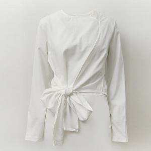 샵앤) 여성 사선 밑단 리본 블라우스 SIU-WBL-3891-아이보리