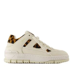 악셀아리가토 베이지 레오파드 에어로 로 스니커즈 F2784001 BE