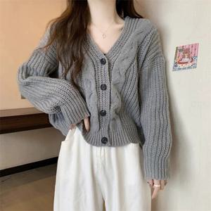 [올리비에스클로젯]꽈배기 단추 가디건_O2511CD604D