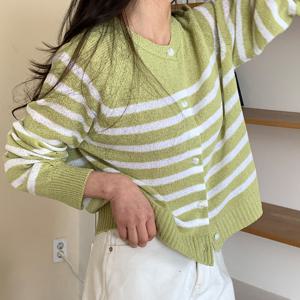 샵앤) 국산 여성 라운드넥 단가라 나그랑 긴팔 단추 니트 가디건 21DS-WCD-4378-연두