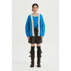 [럭키슈에뜨]손뜨개트리밍 V넥니트 가디건 LFWCW24450