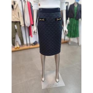 제시뉴욕 세이브존05 포인트 퀼팅 미디 스커트 DC9-SZNSSQ1180BK