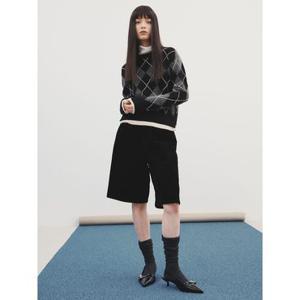 (165X25AP25) [에잇세컨즈] 벨벳터치 버뮤다 팬츠  블랙