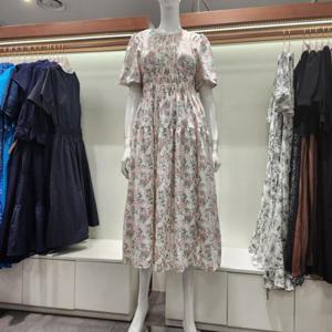 수스 HC04 플라워 스모크밴딩 원피스 S252BOP562