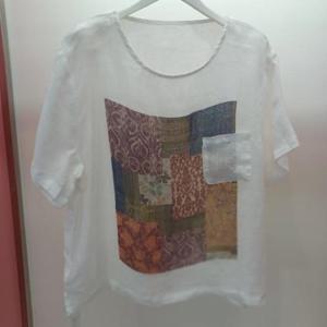 Destijl HC06 린넨 프린팅 양옆트임 품넉넉한 라운드 반팔 시원한  마 티블라우스 D2531BL10I