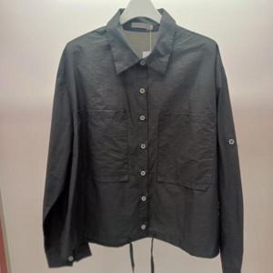 Latium HC06 구김 없고 품넉넉한 소매 롤업 큰주머니 밀리 남방형 셔츠블라우스 T2533bl01DG