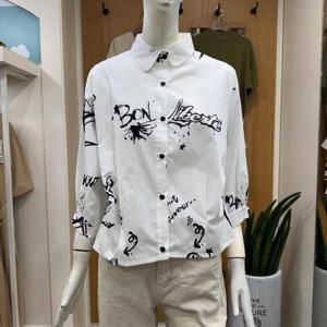 클리지 DP01 블랙 화이트 핀턱 프린팅 셔츠 CP6WBL25