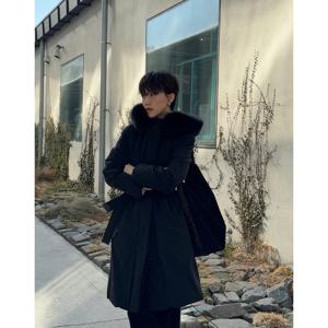 헤지스 여성 24FW 폭스FUR구스다운 블랙 탈착 퍼카라 논퀼팅 롱 헤비다운 점퍼 HSJU4D005BK