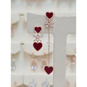 볼라레 세이브존03 볼라레 더블레 레드하트 언발귀걸이 AGSSS1693A
