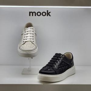 [무크]여성 스톤포인트 트위드 스니커즈 422354 UA UQ HPIY2DD