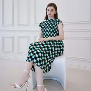 [요이츠]프린트 플리츠 롱 나시 원피스 그린_YK05WRPOP01